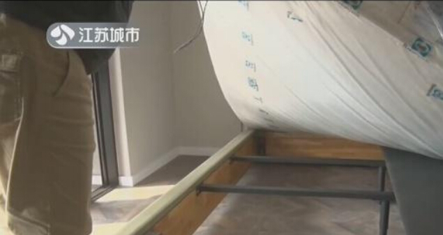 花费近万元买到假实木床导致室内甲醛超标，实木床竟是人造板